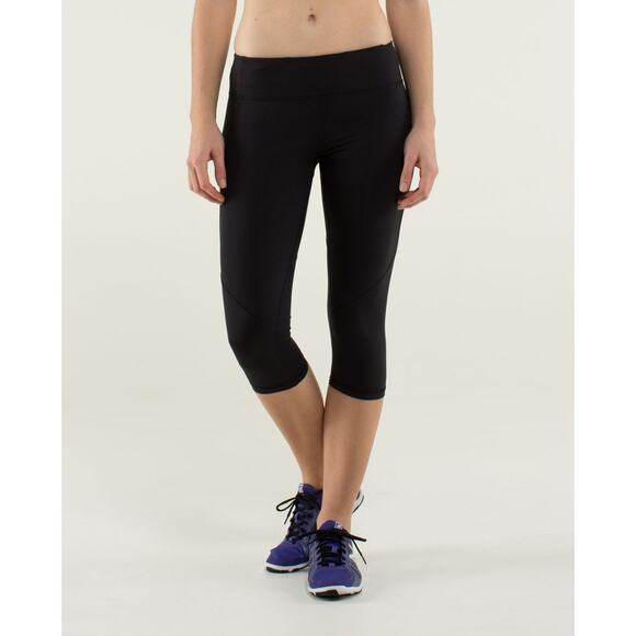 Lululemon Run Mod Moves Crop Mid Rise Leggings in Black Women's Size 2 - Picture 1 of 12